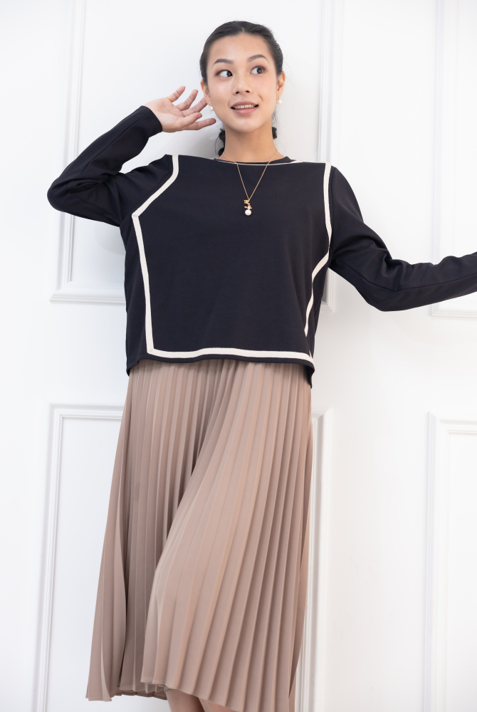 원피스 黑上衣駝色百褶裙假二件長洋裝