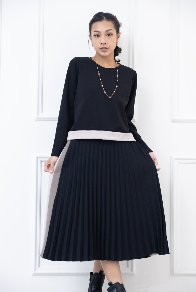 원피스 黑上衣杏下擺黑色百褶裙假二件長洋裝