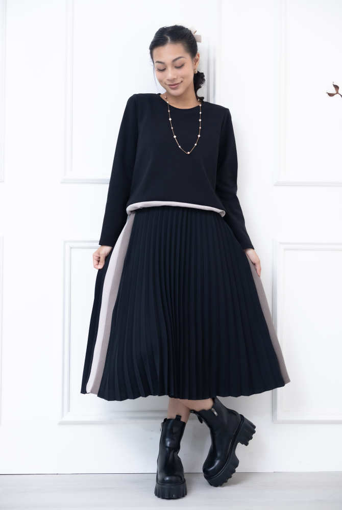 원피스 黑上衣杏下擺黑色百褶裙假二件長洋裝