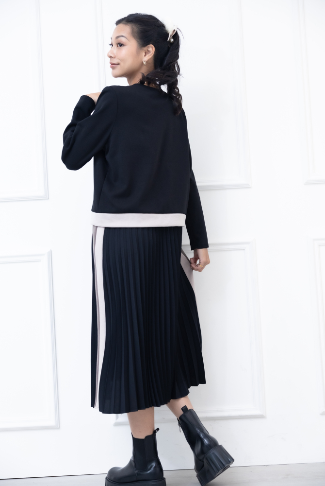 원피스 黑上衣杏下擺黑色百褶裙假二件長洋裝