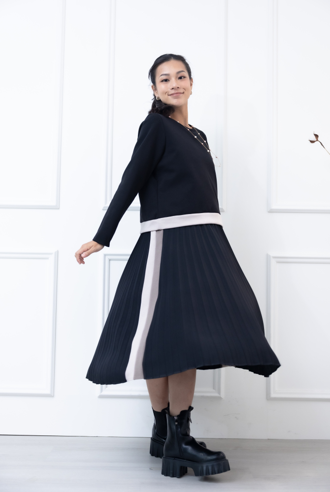 원피스 黑上衣杏下擺黑色百褶裙假二件長洋裝