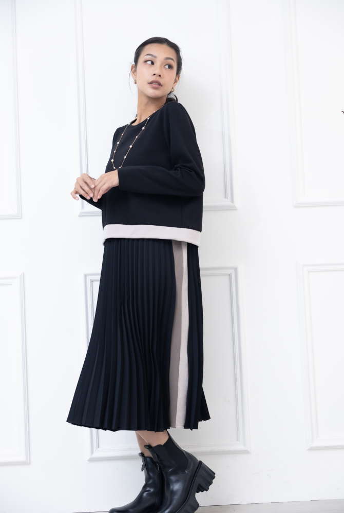 원피스 黑上衣杏下擺黑色百褶裙假二件長洋裝