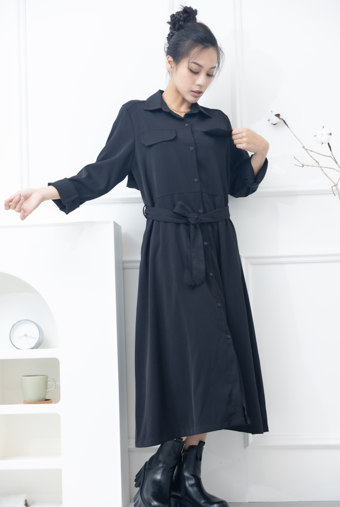원피스 立領小A字假口袋洋裝 / 黑色