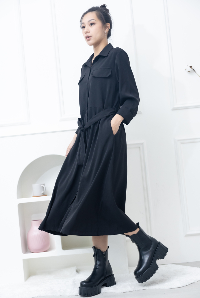 원피스 立領小A字假口袋洋裝 / 黑色
