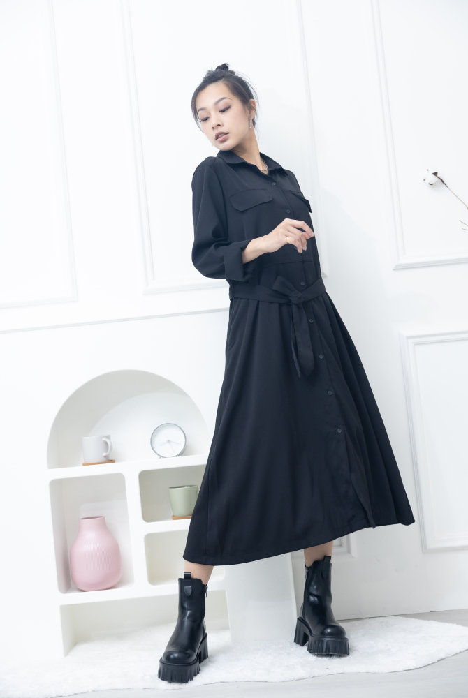 원피스 立領小A字假口袋洋裝 / 黑色