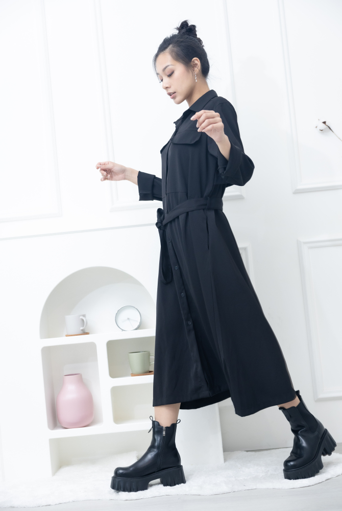 원피스 立領小A字假口袋洋裝 / 黑色