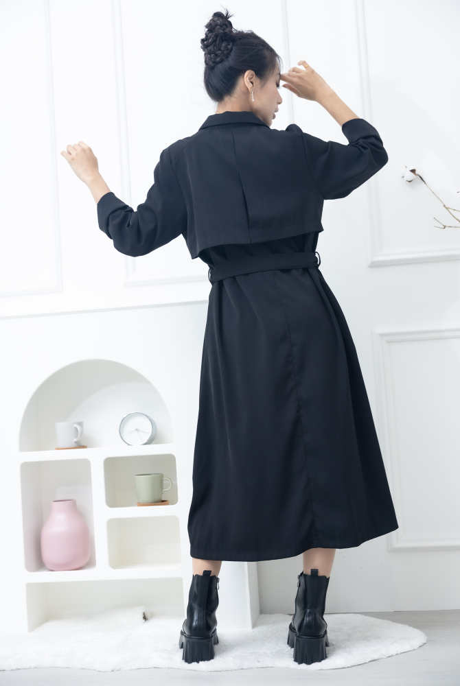 원피스 立領小A字假口袋洋裝 / 黑色