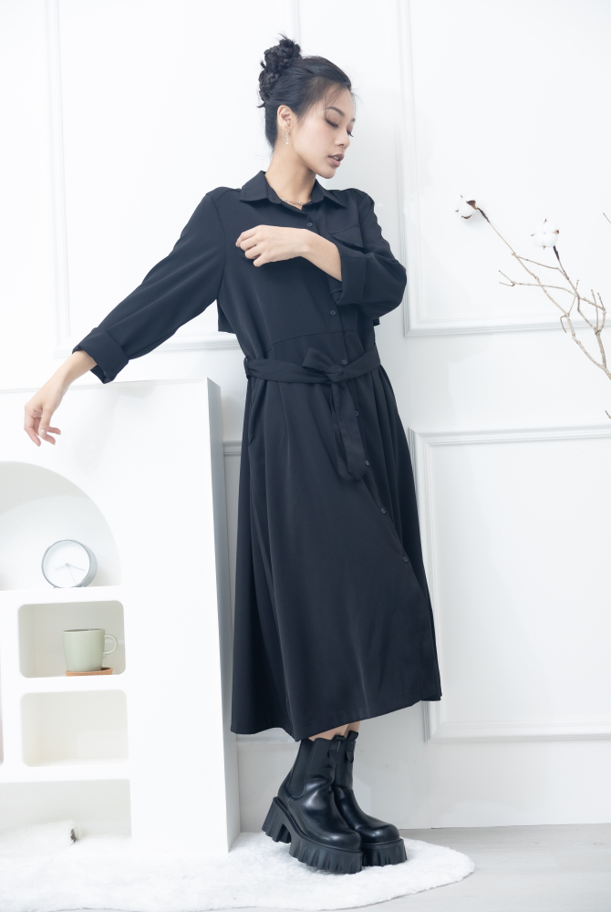 원피스 立領小A字假口袋洋裝 / 黑色