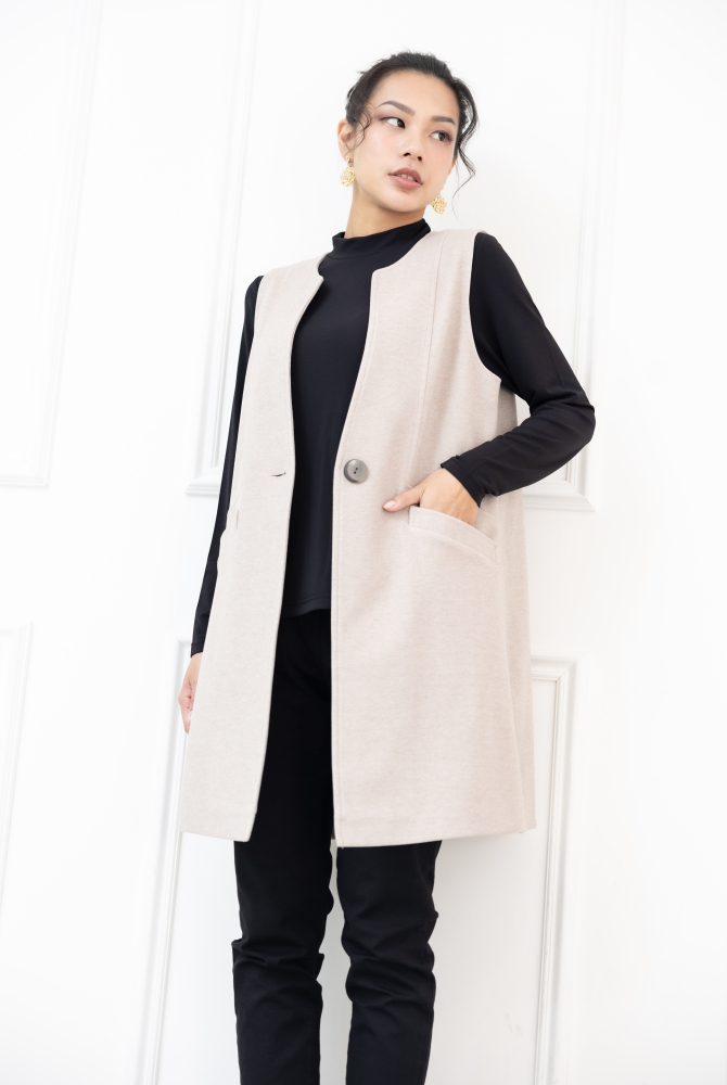 조끼 無領單扣長版毛料背心 / 杏色