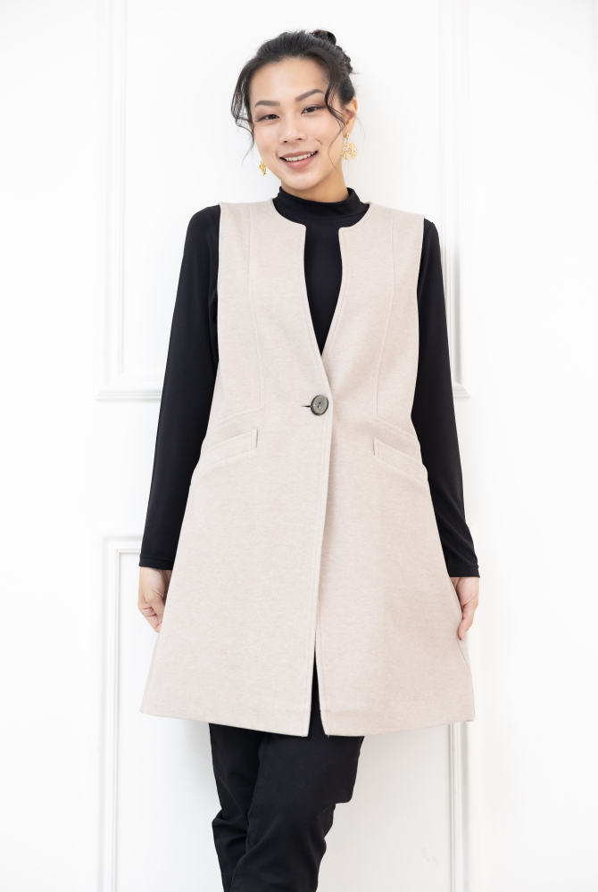 조끼 無領單扣長版毛料背心 / 杏色