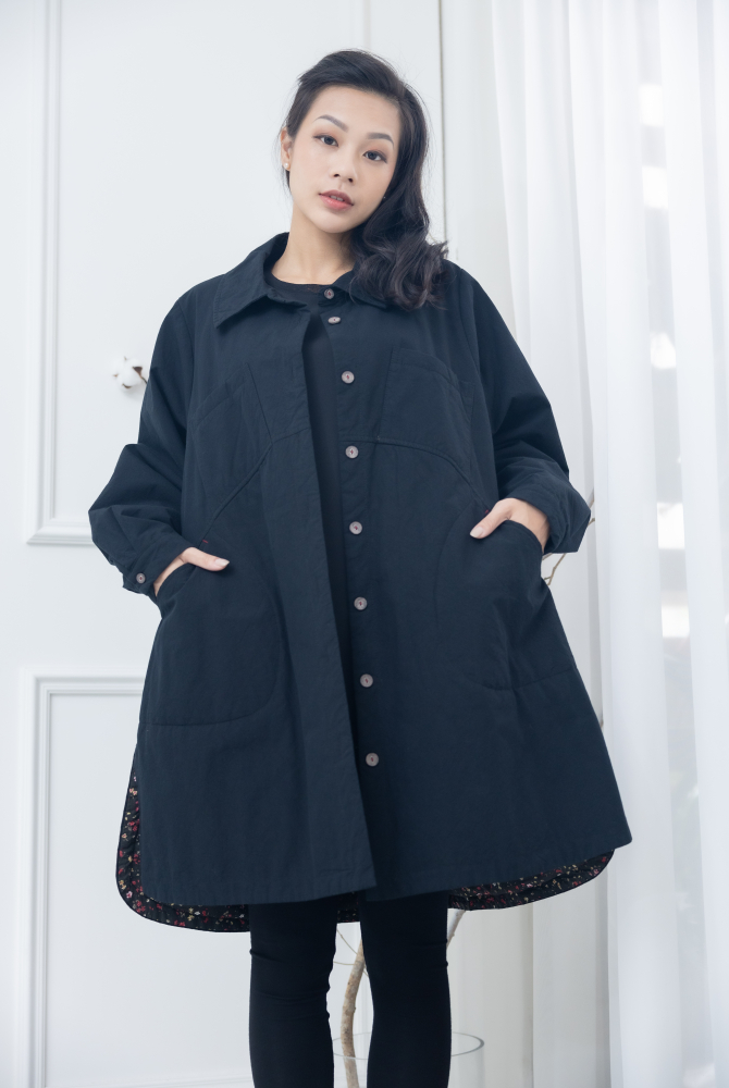 코트 立領綴紅線口袋長版外套 / 黑色