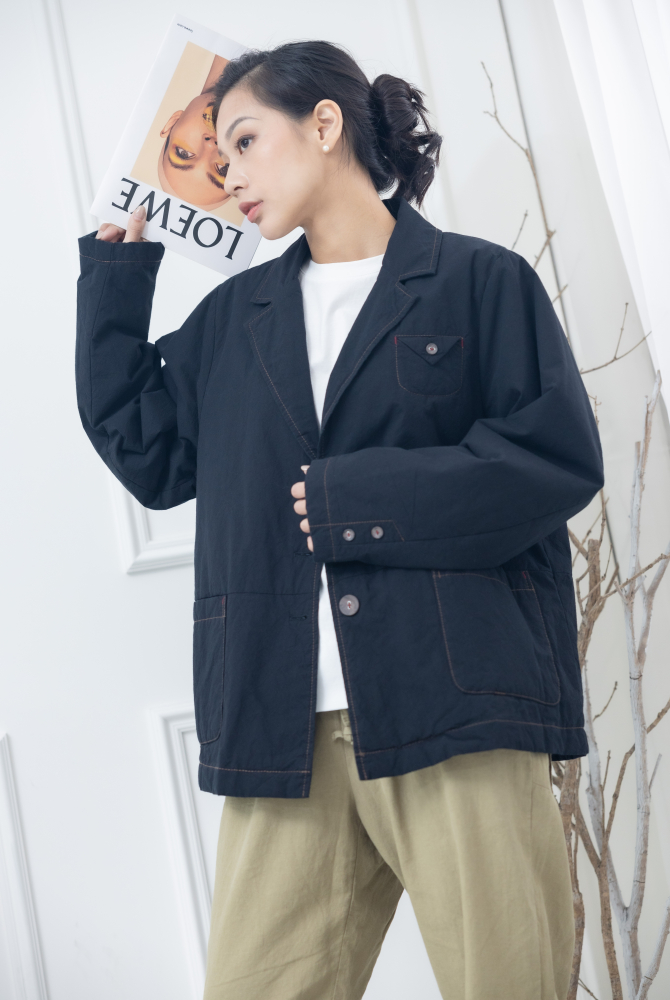 코트 西裝樣式短版外套 / 黑色