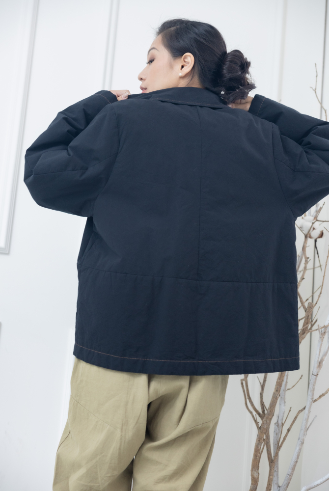 코트 西裝樣式短版外套 / 黑色