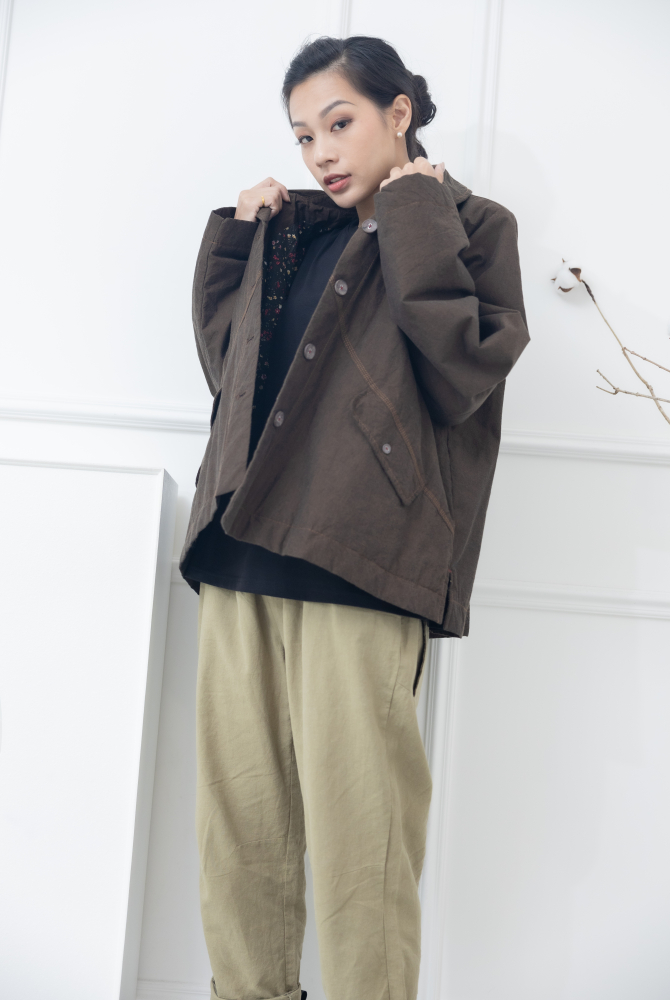 코트 立領鈕扣斜口袋外套 / 可可色