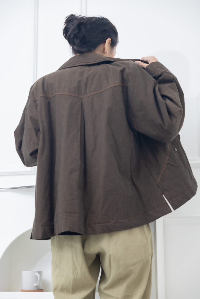 코트 立領鈕扣斜口袋外套 / 可可色