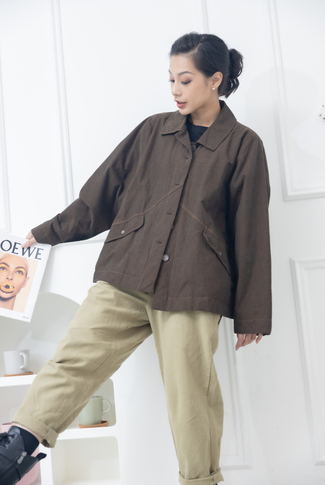 코트 立領鈕扣斜口袋外套 / 可可色