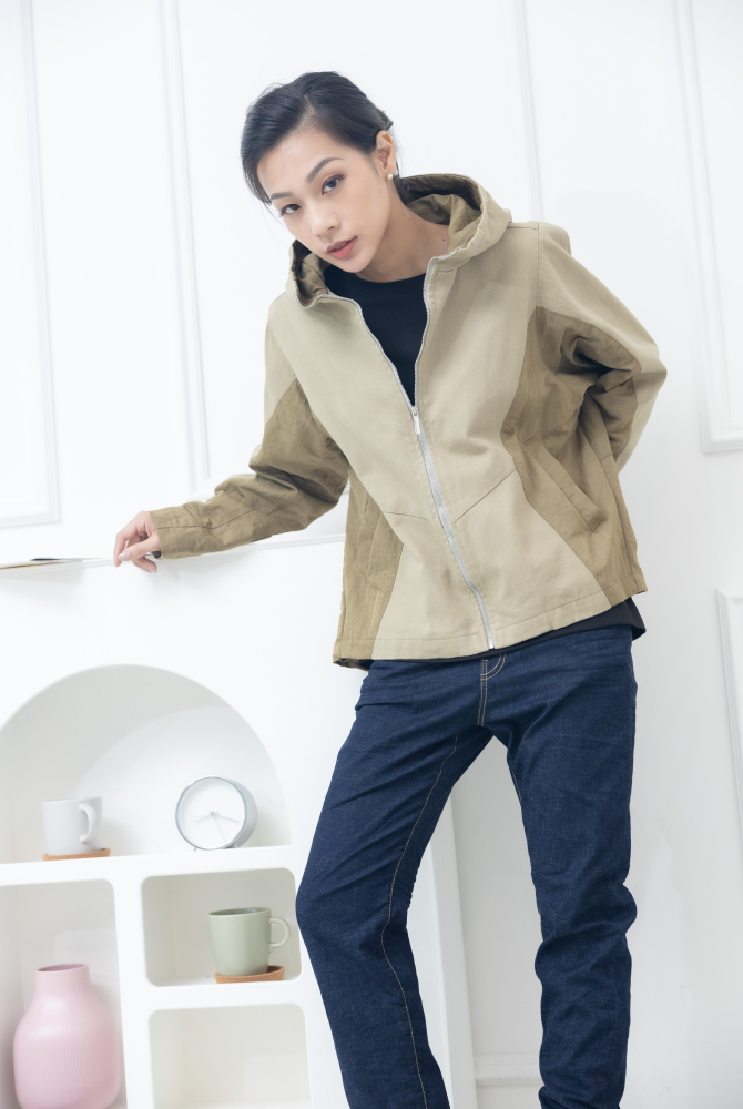 코트 異材質拼接拉鍊外套 / 杏綠色