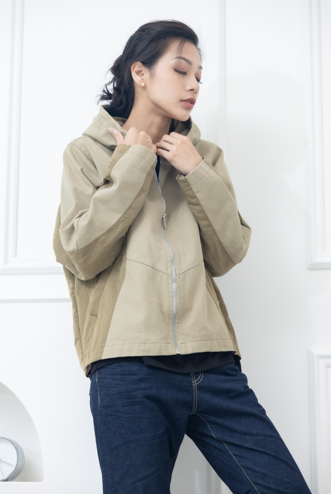 코트 異材質拼接拉鍊外套 / 杏綠色