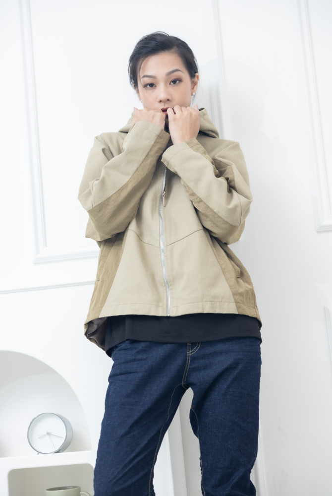 코트 異材質拼接拉鍊外套 / 杏綠色