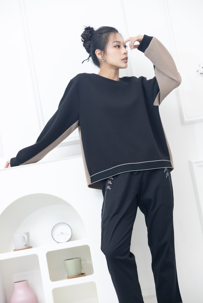 긴팔 黑色可可色拼接上衣