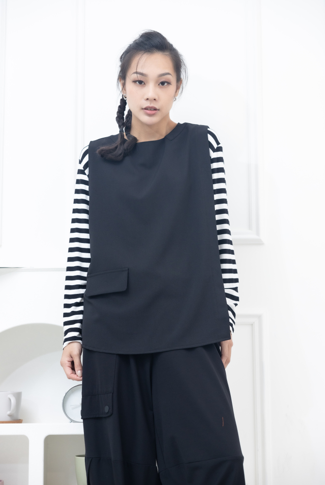 조끼 假口袋後半拉鍊背心 / 黑色