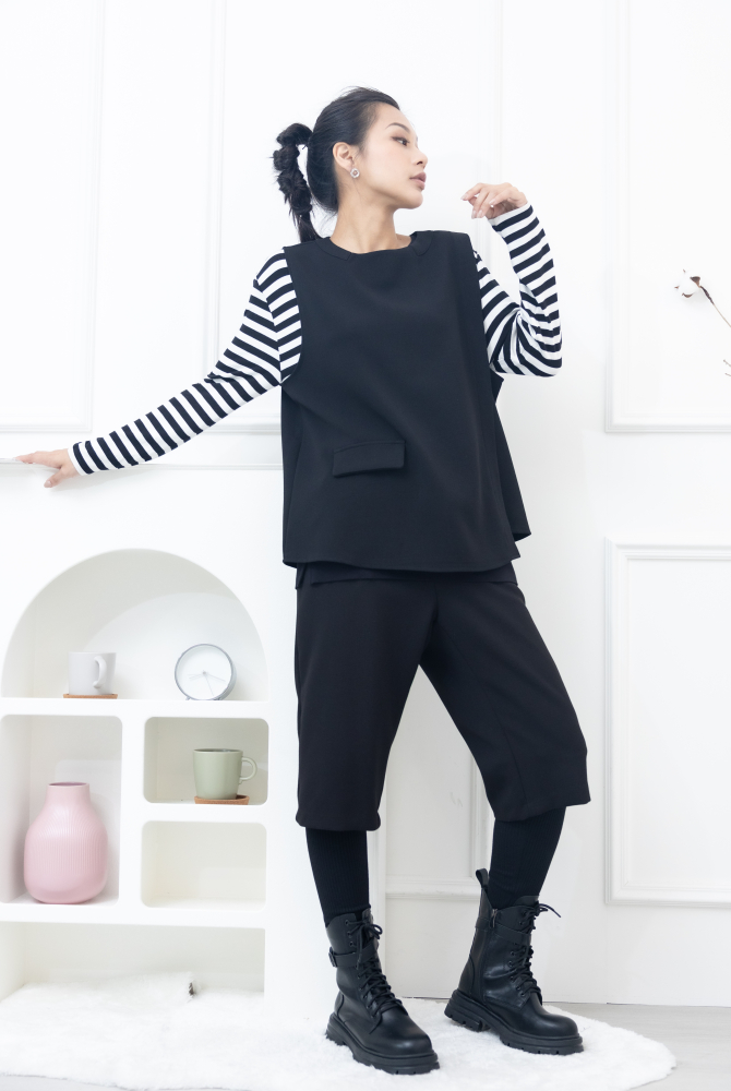 조끼 假口袋後半拉鍊背心 / 黑色