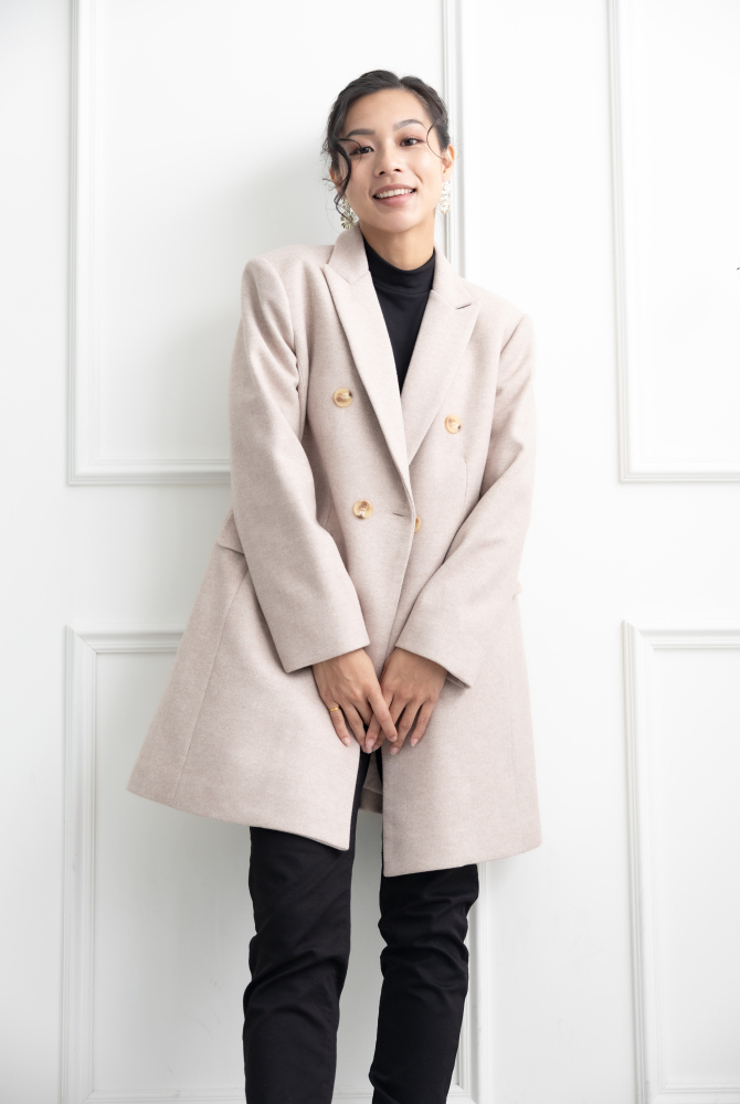 코트 襯衫領四顆雙排釦長版外套 / 杏色