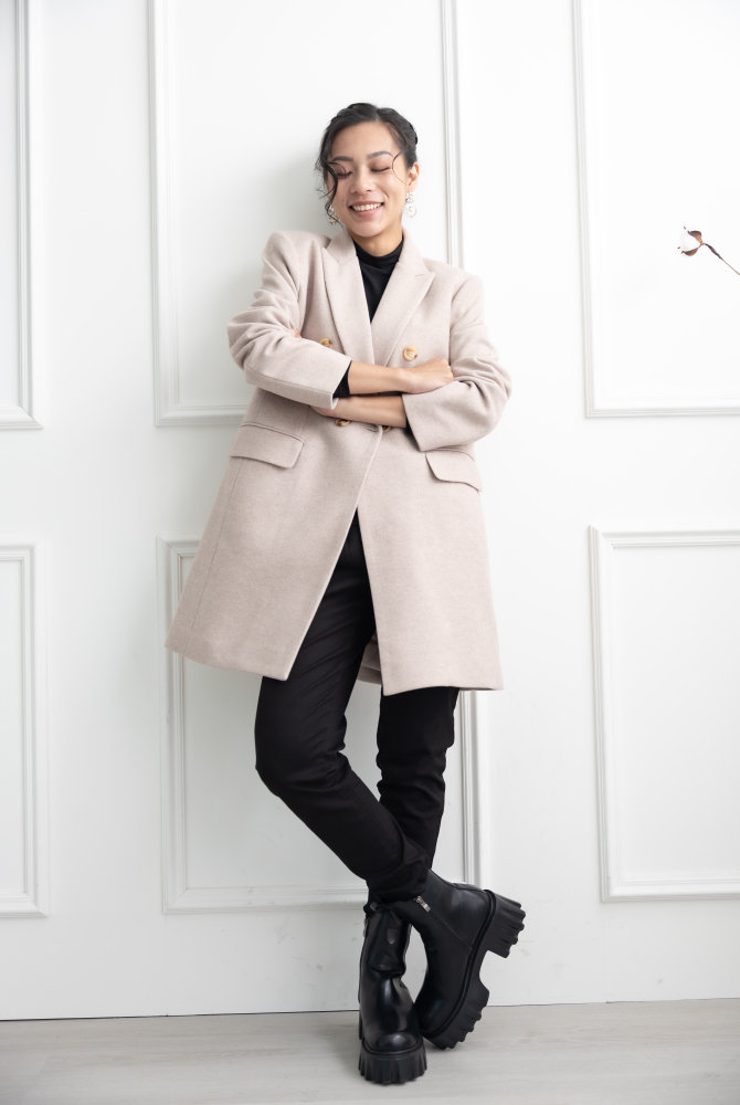 코트 襯衫領四顆雙排釦長版外套 / 杏色