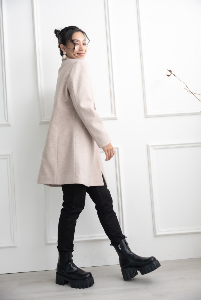 코트 襯衫領四顆雙排釦長版外套 / 杏色