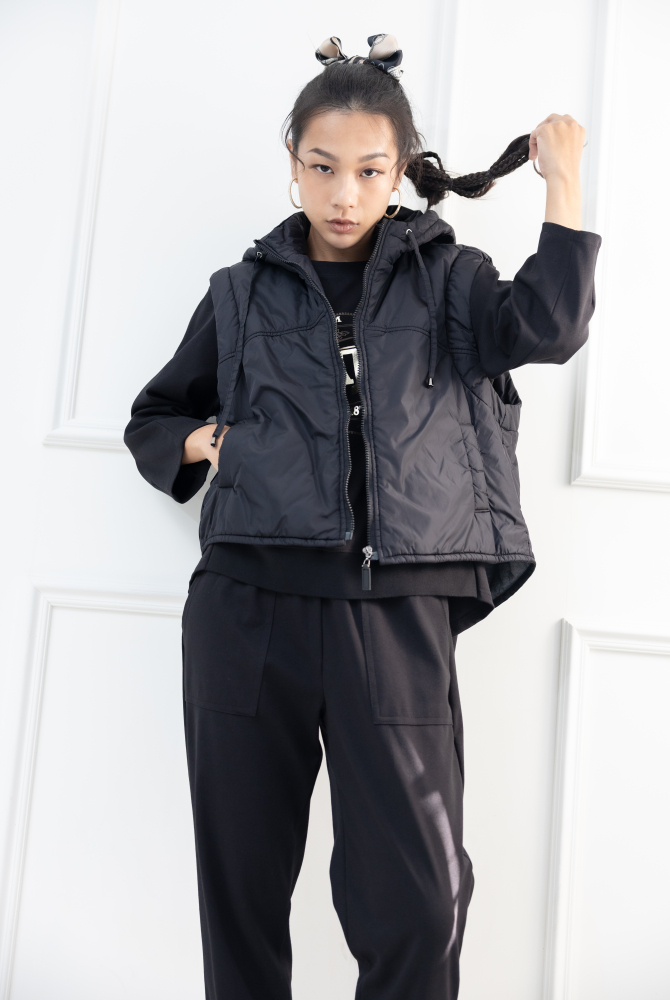 조끼 連帽抽繩拉鍊短版背心 / 黑色