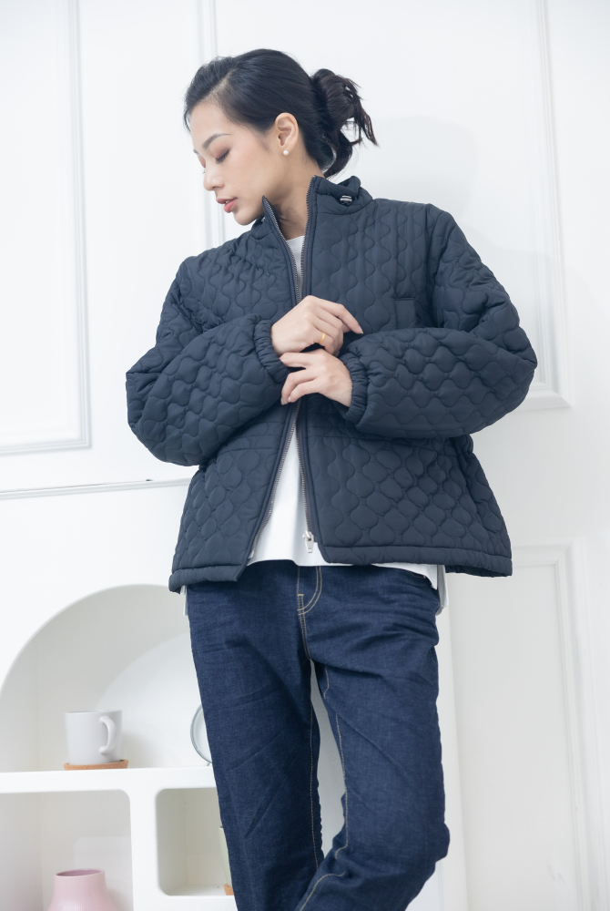 코트 束繩串珠似壓紋短版外套 / 黑色