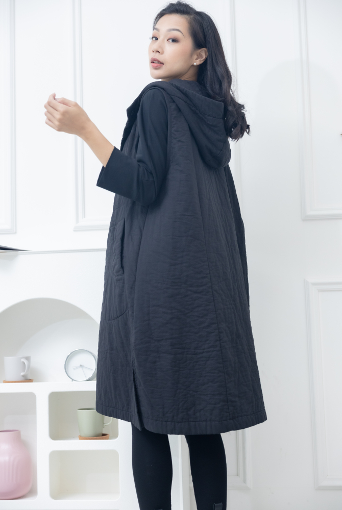 조끼 連帽珍珠貝扣長背心 / 黑色