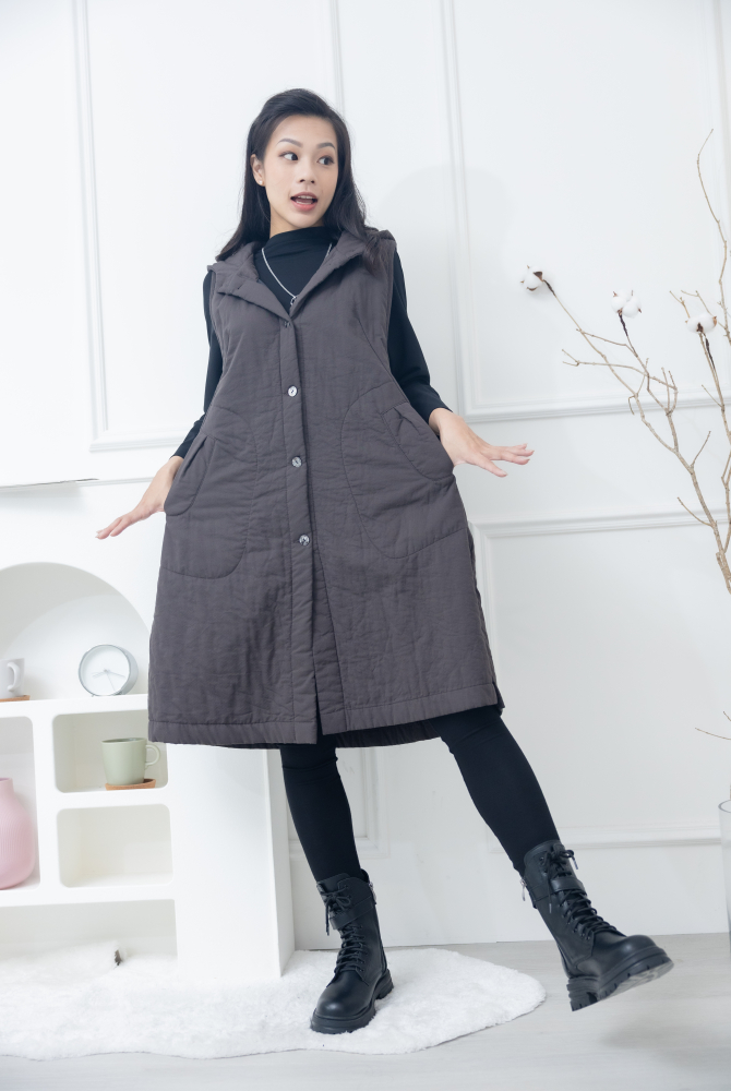 조끼 連帽珍珠貝扣長背心 / 咖啡色