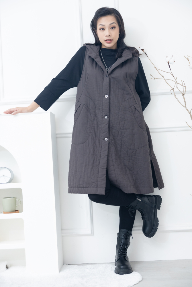 조끼 連帽珍珠貝扣長背心 / 咖啡色