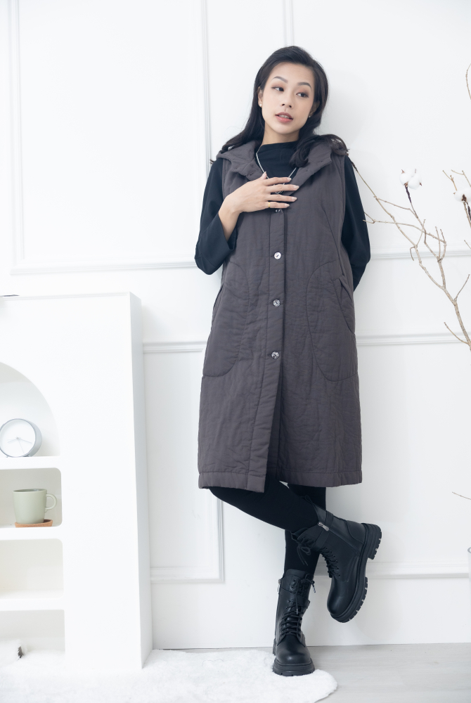 조끼 連帽珍珠貝扣長背心 / 咖啡色