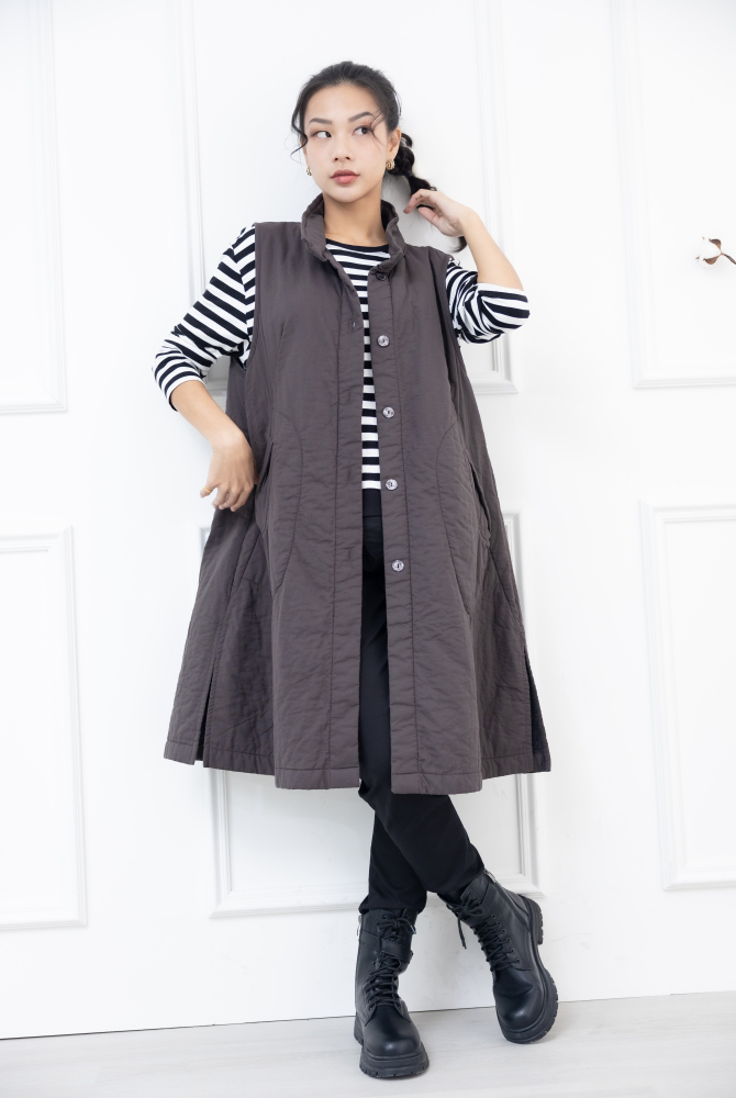 조끼 立領珍珠貝扣長版背心 / 咖啡色