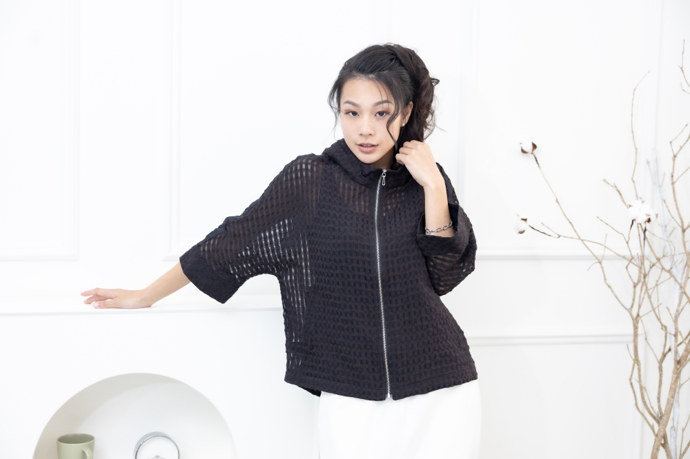 코트 簍空造型外套/黑色