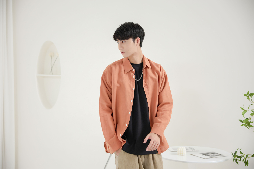 셔츠 磚土色麻織長袖上衣
