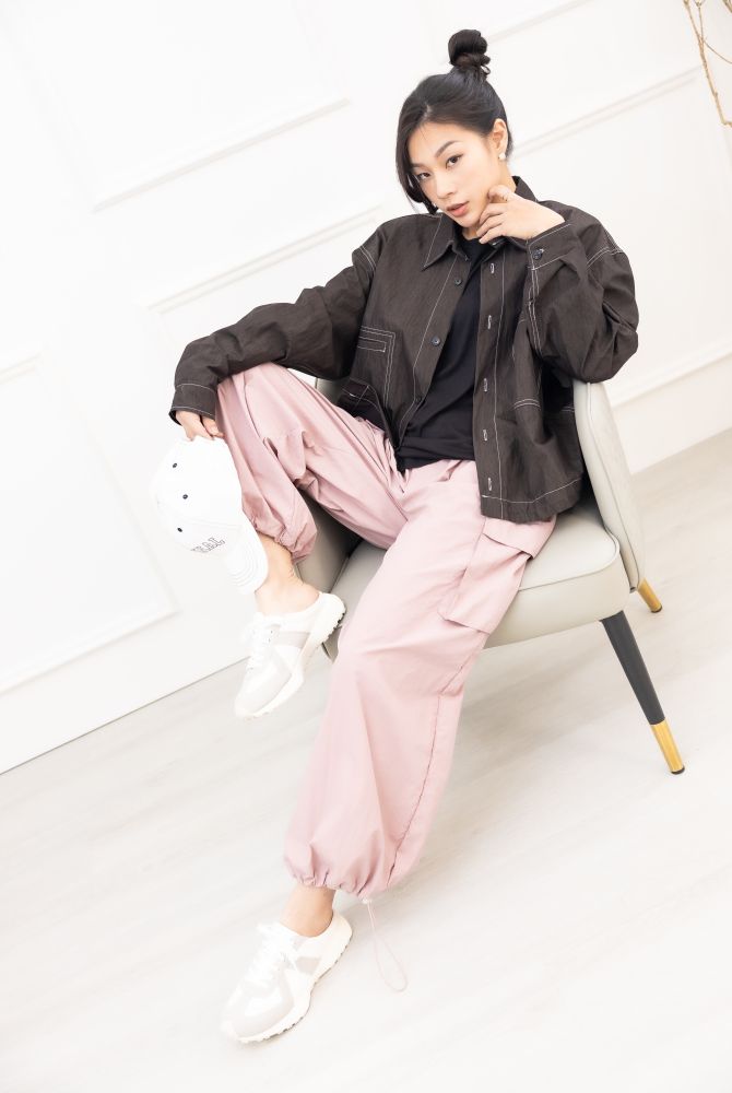 코트 白色車縫線長袖外套 / 黑色