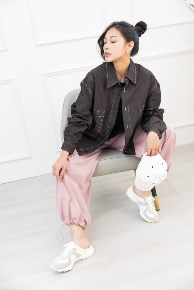 코트 白色車縫線長袖外套 / 黑色