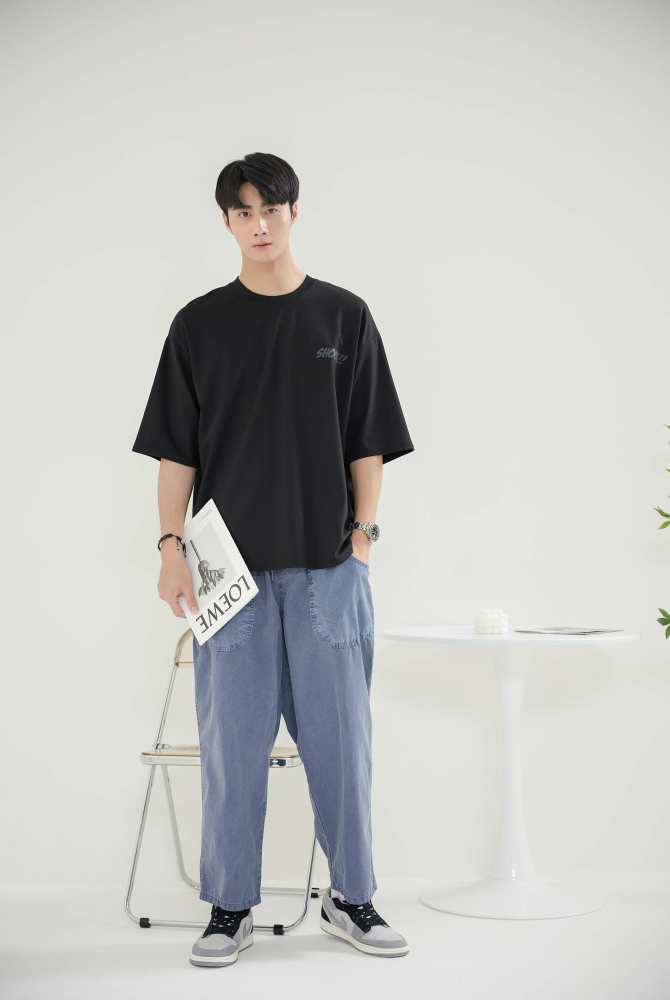 반팔 鐳射暴力熊落肩短袖上衣／黑色