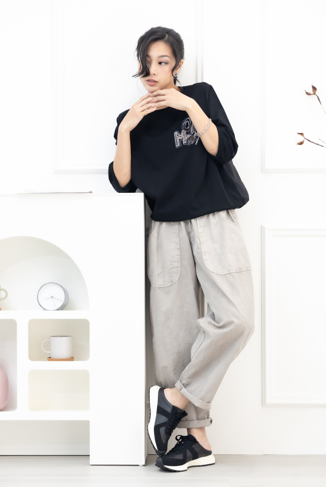 긴 바지 輕薄寬版長褲/淺卡其色