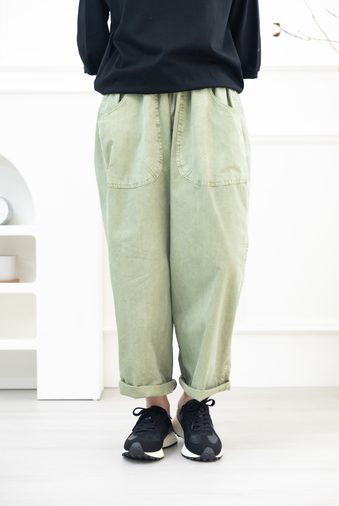 긴 바지 大口袋直筒長褲／淺綠色