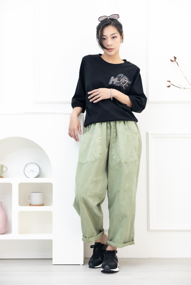 긴 바지 大口袋直筒長褲／淺綠色