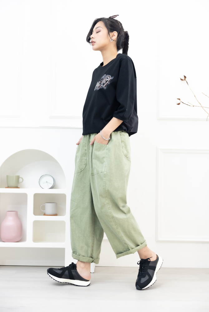 긴 바지 大口袋直筒長褲／淺綠色