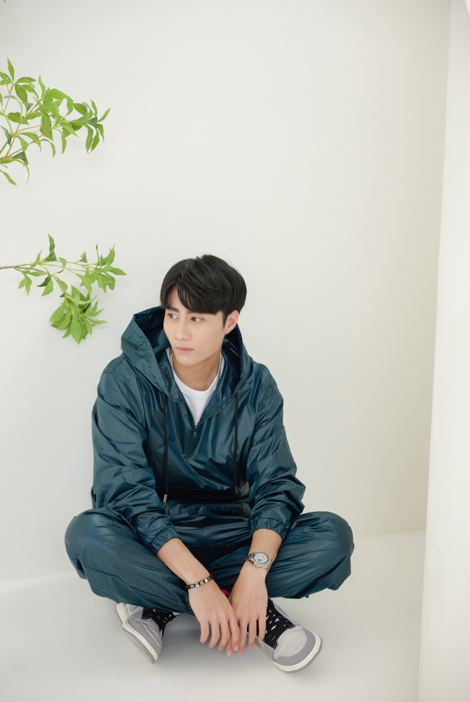 긴팔 防潑水連帽長袖上衣 / 藍綠色