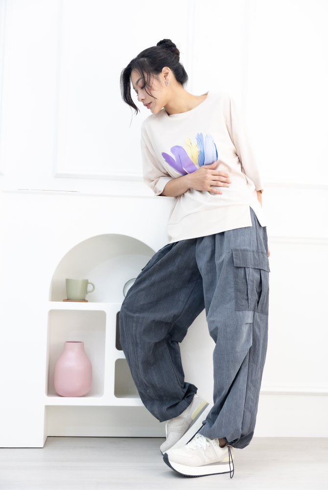 긴 바지 丹寧染色感長褲／深灰色