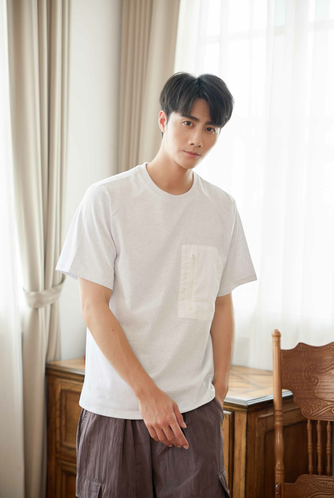 반팔 胸前口袋短袖上衣／白色