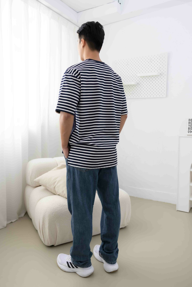 반팔 條紋口袋短袖上衣／深藍底白條紋