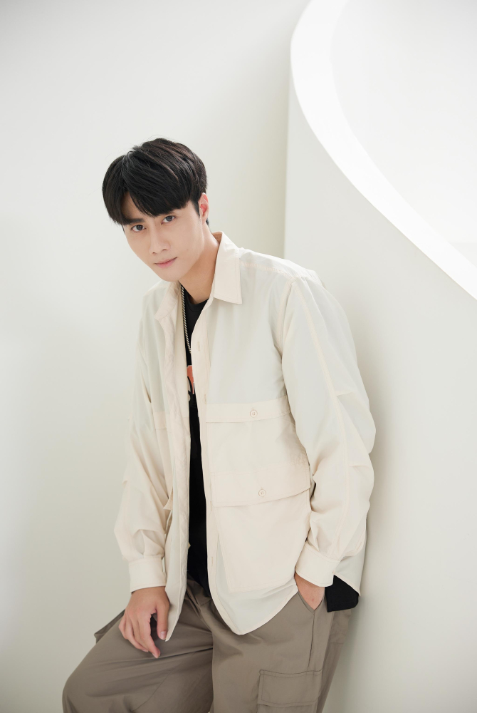 셔츠 多口袋長袖上衣/米白色